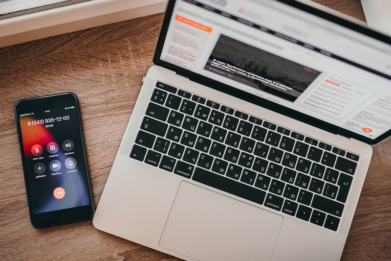 17% свердловчан начинают рабочий день с просмотра новостей