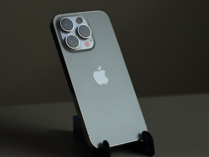 Apple станет выпускать меньше iPhone 15 из-за проблем с поставщиками деталей