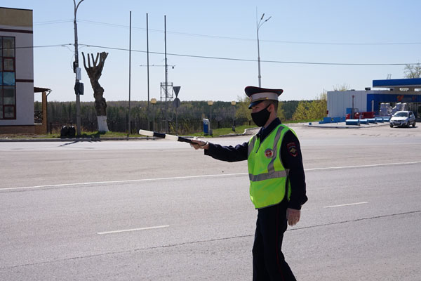Автомобилистов Каменска-Уральского предупредили, что в первые майские дни будут ловить пьяных за рулем и любителей покататься без прав