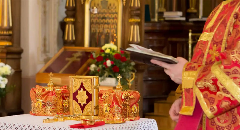 Что значит, если усопший зовет во сне: слова православного священника | Сон с зовущим покойным: объяснение священника и совет по молитве