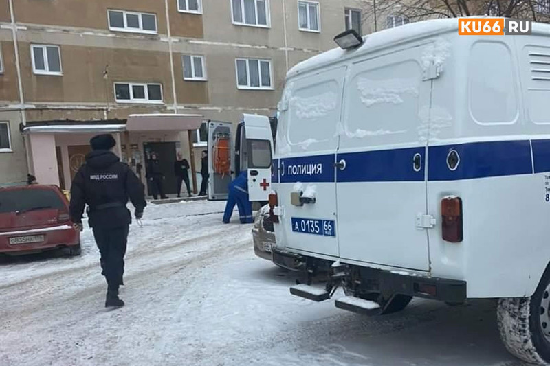 В Каменске-Уральском женщина вонзила нож в спину своему гостю во время конфликта