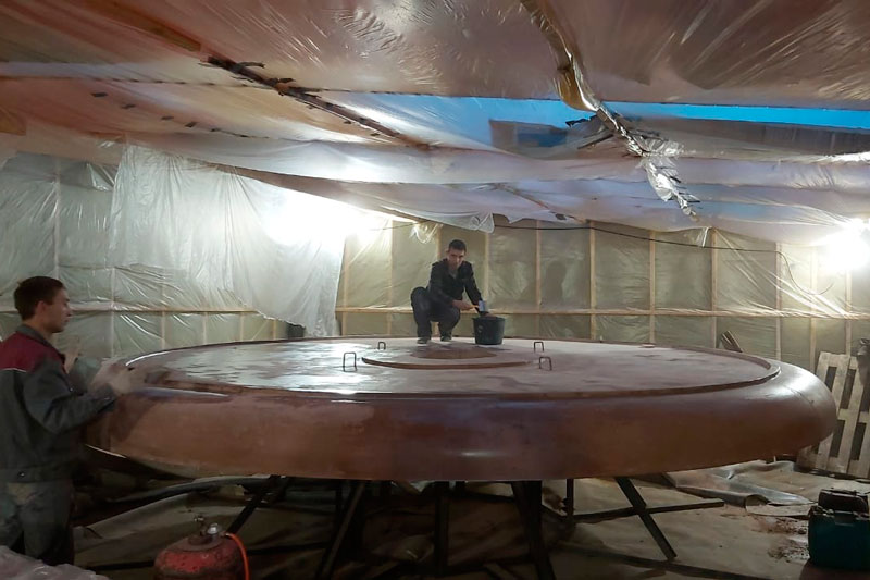 Капремонт фонтана на пл. Горького в Каменске-Уральском продолжается. Верхнюю чашу уже залили, она набирает прочность, и уже готовят среднюю