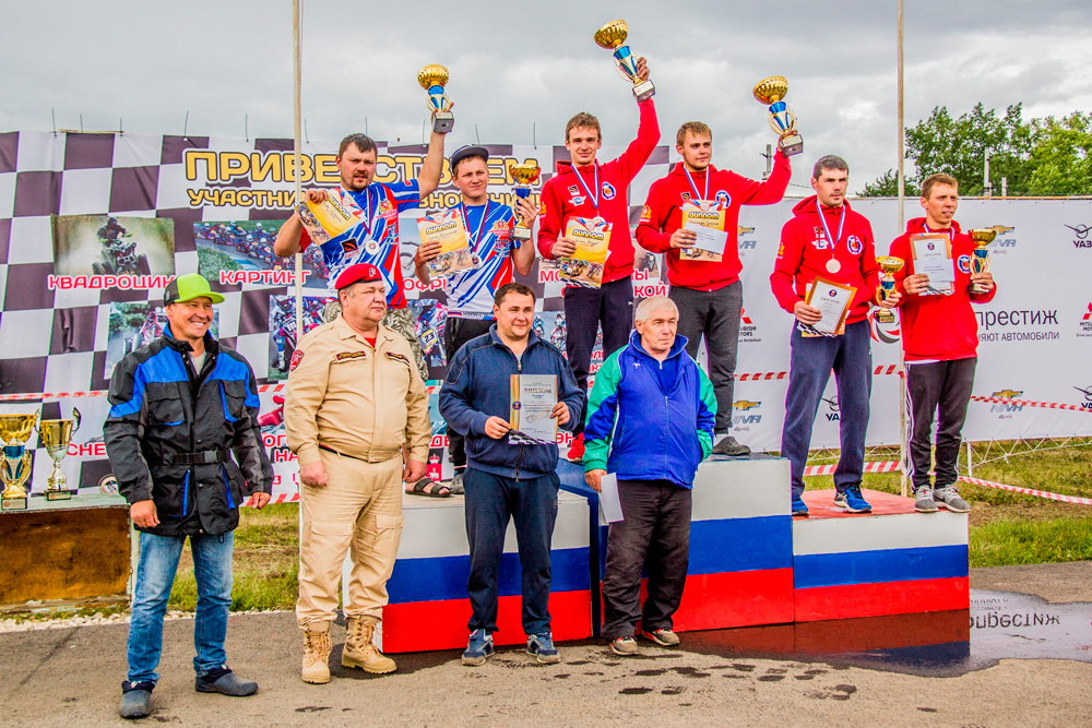 Интрига сохранялась до последнего. В Перми на Кубке России гонщики из Каменска боролись только друг с другом и заняли весь пьедестал