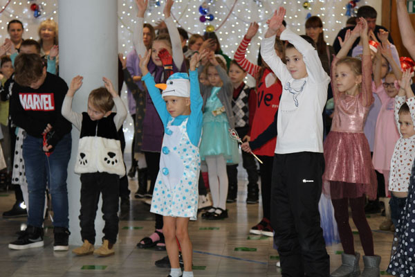 В Театре драмы детям Каменска-Уральского подарили новогодний праздник