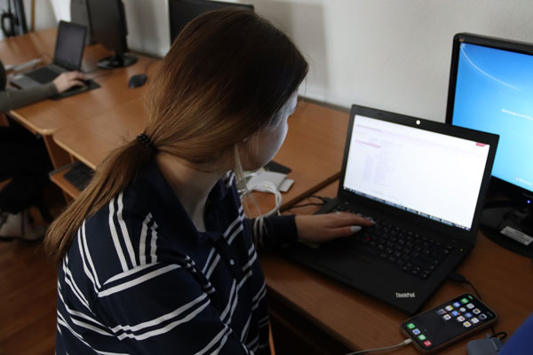 На УАЗе внедряют систему техобслуживания оборудования с мобильным рабочим местом