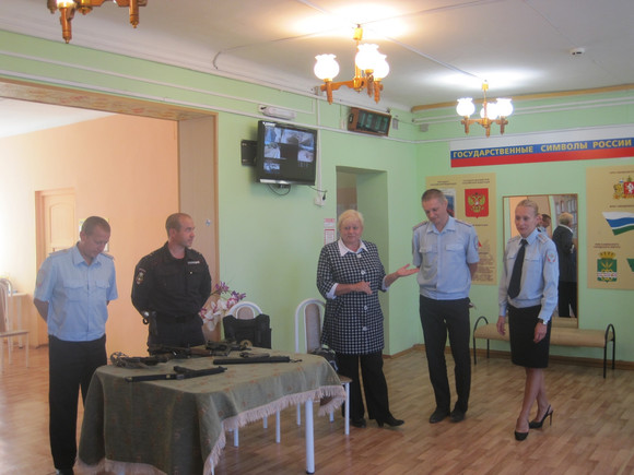 Каменские полицейские встретились с воспитанниками детского дома