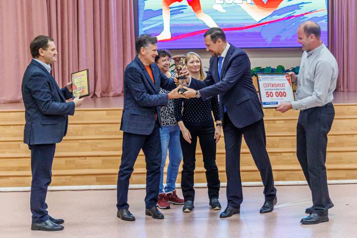 СинТЗ победил в спартакиаде трудовых коллективов округа | СинТЗ стал победителем спартакиады среди трудовых коллективов 