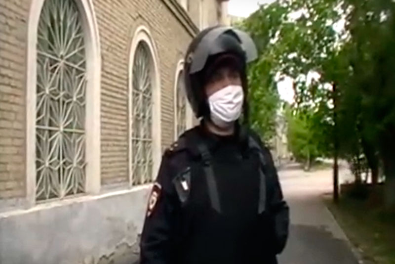 В Каменске-Уральском судят мужчину, который в день голосования по поправкам в Конституцию РФ написал в журнале регистрации, что он против