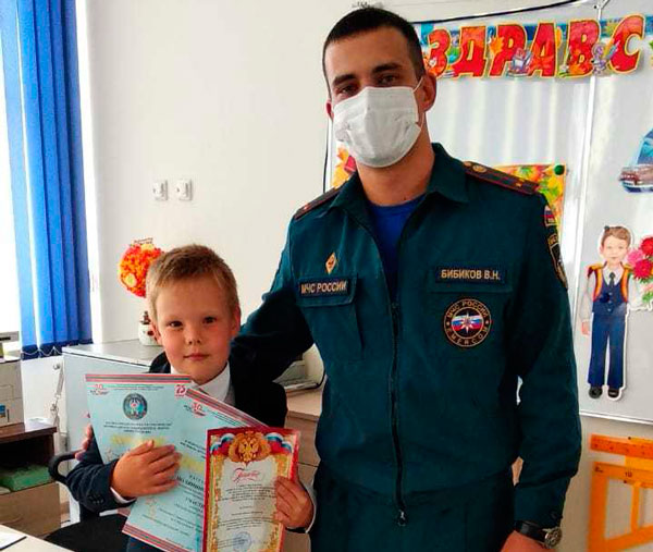 Юные каменцы активно участвовали в областном этапе Всероссийского фестиваля детского и юношеского творчества «Звезда спасения»