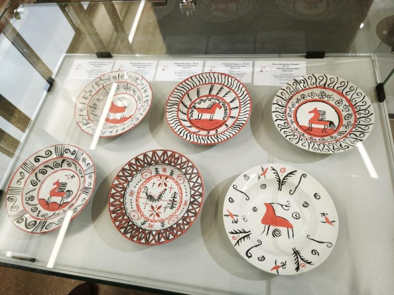 Подробнее о выставке «Всё лучшее» в Каменске-Уральском: что представлено и где посмотреть | В Каменске-Уральском открылась 24-я выставка детского искусства «Всё лучшее» Подробнее о выставке «Всё лучшее» в Каменске-Уральском: что представлено и где посмотреть | В Каменске-Уральском открылась 24-я выставка детского искусства «Всё лучшее»