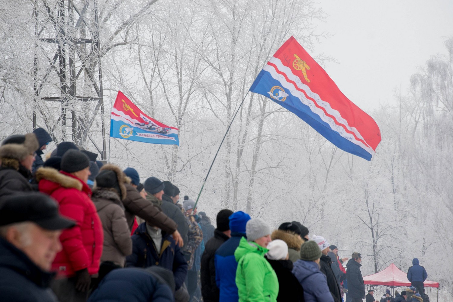 Власти подсчитали: на Чемпионат России по мотогонкам на льду в Каменске собралось более двух тыс. человек, в т. ч. гости со всей страны