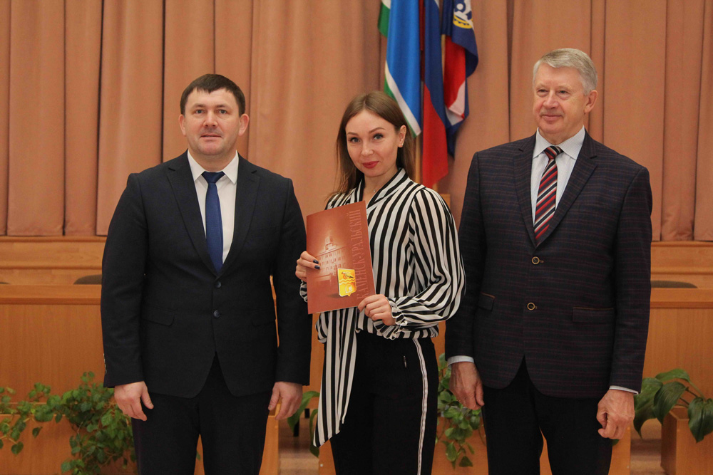 Санаторий, кафе, магазин и парикмахерская получили благодарности от мэра Шмыкова за создание новогоднего настроения в Каменске-Уральском