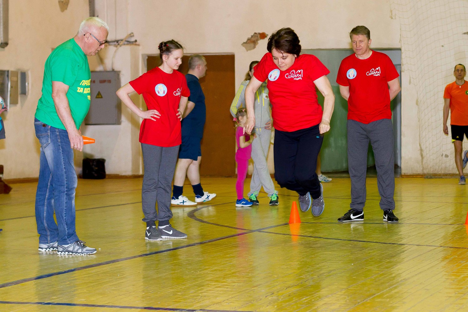 В Каменске-Уральском завершилась зимняя спартакиада среди синарских трубников. Самые спортивные семьи получили кубки и дипломы...