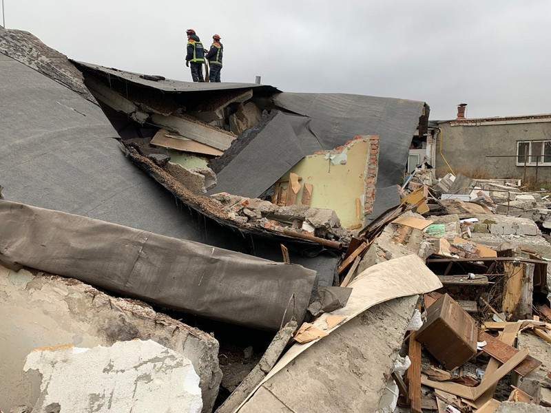 В Саратовской области жилой дом обрушился после взрыва: четверо пострадали