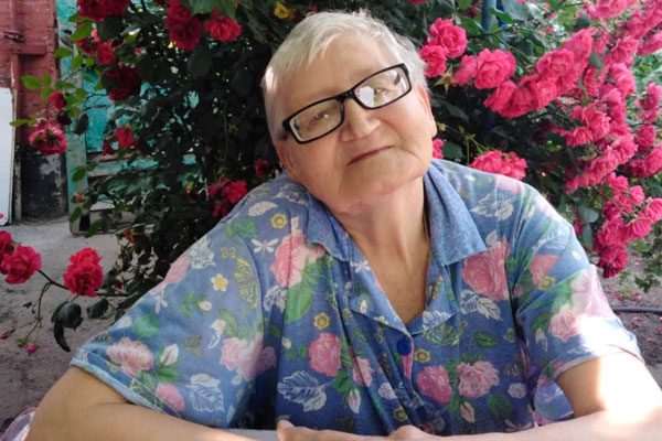 Бабушку выписали из больницы с пневмонией, на скорой ее привезли обратно, но через сутки она умерла. Родные подали в суд на медиков