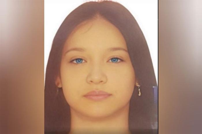 В Верхней Пышме пропала 14-летняя школьница: к поискам подключились волонтёры | В Свердловской области разыскивают 14-летнюю школьницу Дарью Дмитриеву