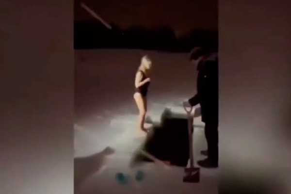 "Был весь в слезах": Муж женщины, утонувшей на Крещение в проруби в Ленобласти, разбит горем