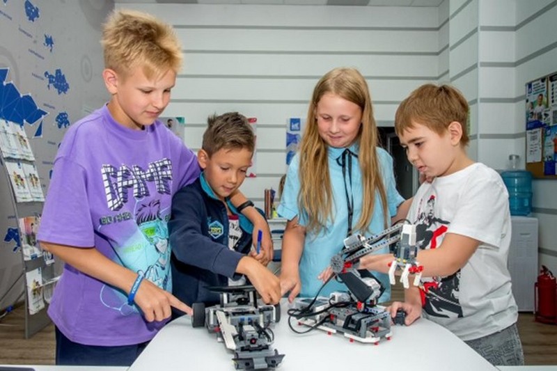 В Компьютерной Академии ТОП в Каменске-Уральском продолжается осенний набор детей