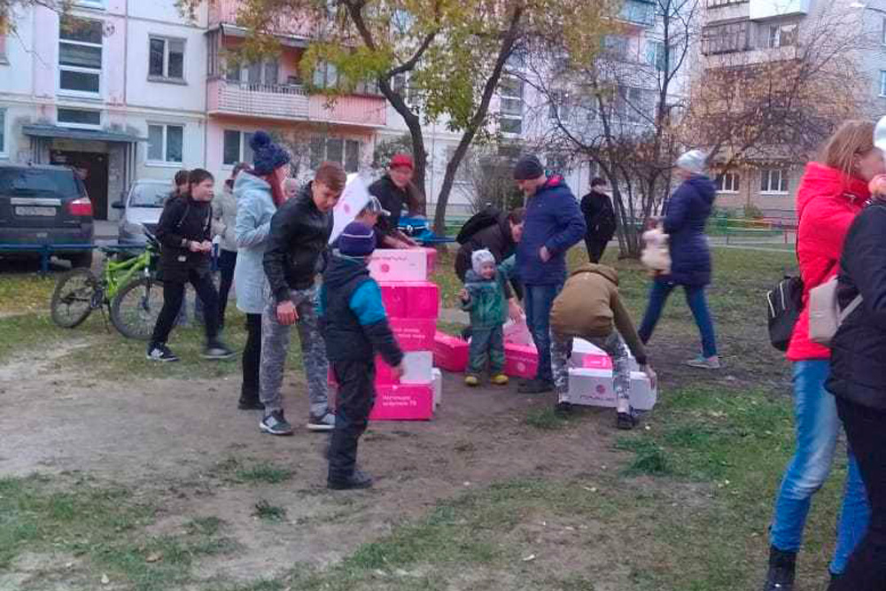 Уют во дворе дополнили семейным праздником