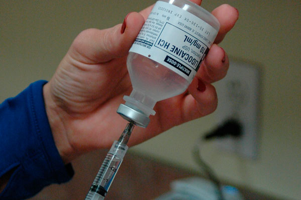 Официальные данные об эпидемической ситуации в Каменске-Уральском: привито от коронавируса 315 человек, лекарство выдано 1222 больным