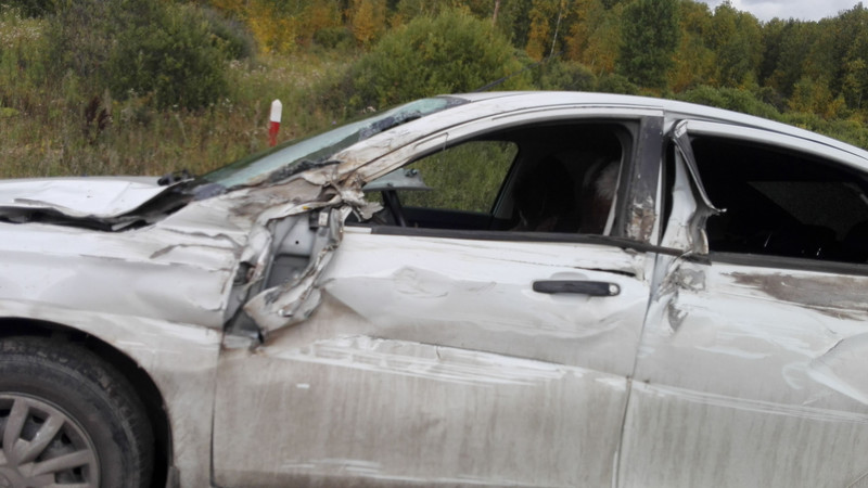 Водитель Hyundai отвлекся и въехал во встречную Lada: «лобовая» авария на трассе под Каменском только чудом обошлась без пострадавших