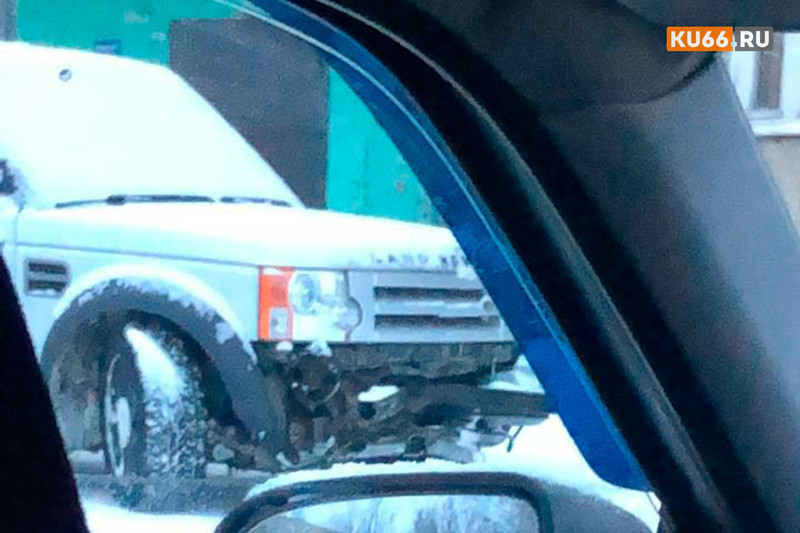 Запутанная история. Оказывается, житель Каменска-Уральского к угону внедорожника с автомойки не причастен — у него просто украли паспорт!