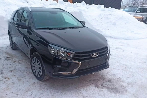 Екатеринбуржец приехал в салон за дешевой машиной, а уехал с кредитом в 3 миллиона