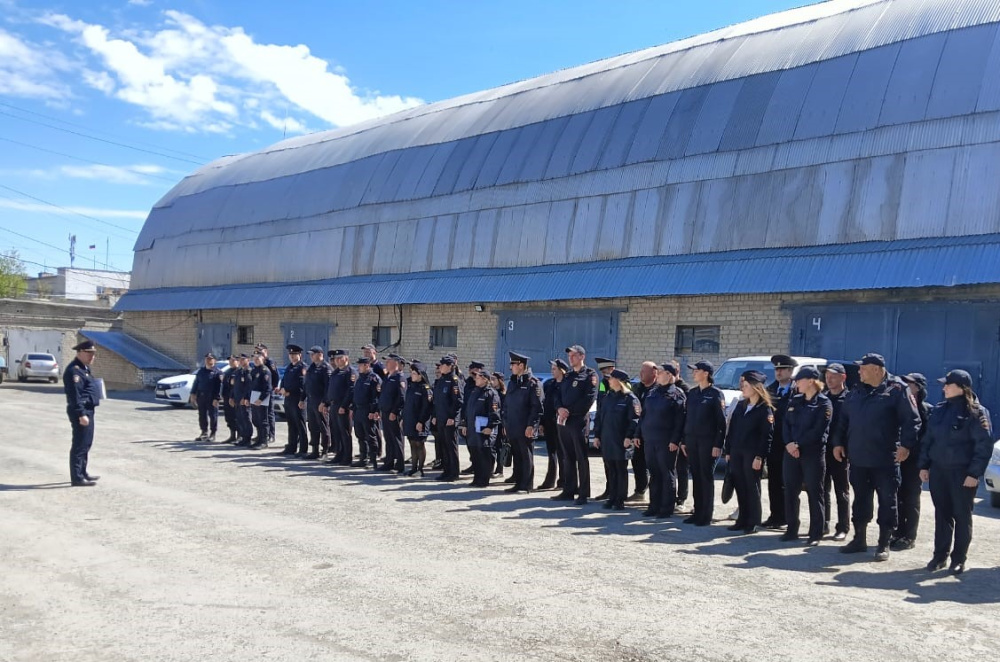 Полиция Каменского гарнизона в борьбе с преступностью: мероприятие "Профилактика" против бытовых и уличных преступлений | Сотрудники полиции Каменского гарнизона бьют по преступности: мероприятие "Профилактика"