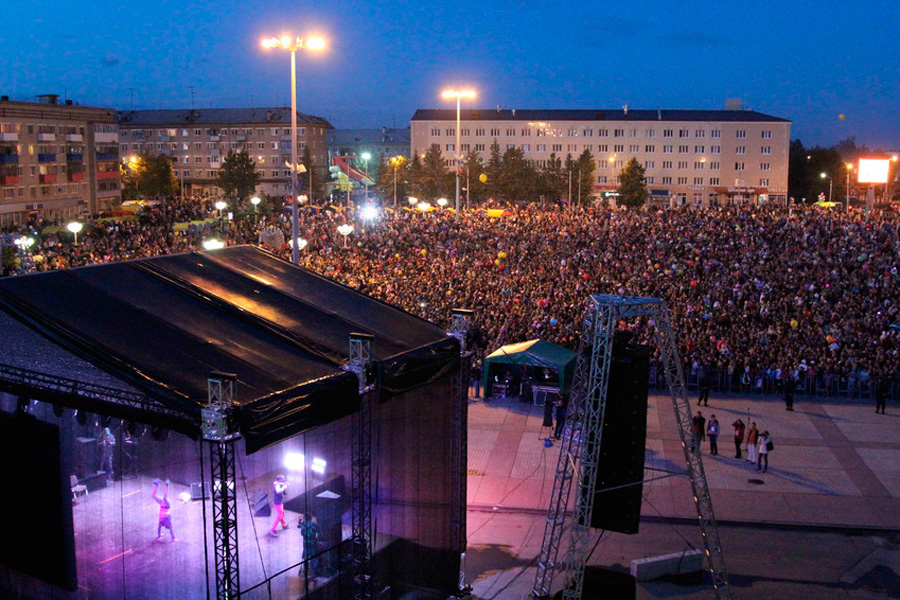 В майские праздники на улицах Каменска будут дежурить более восьми сотен полицейских. Пожарные и коммунальщики тоже без дела не останутся