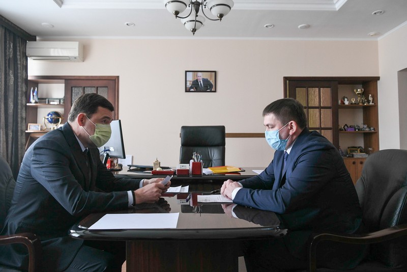 Увиденное понравилось, но было бы лучше, если бы не коронавирус: о чем говорили губернатор и мэр Шмыков на рабочей встрече в Каменске Увиденное понравилось, но было бы лучше, если бы не коронавирус: о чем говорили губернатор и мэр Шмыков на рабочей встрече в Каменске