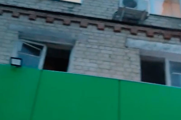 Пьяный мужчина устроил пожар в доме по ул. Алюминиевой в Каменске-Уральском. Больше всех пострадал… магазин «Пятерочка» на первом этаже