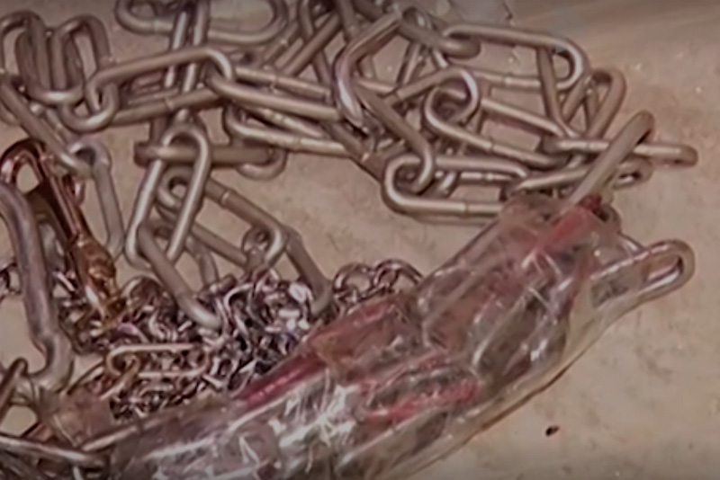 Ножи и камера пыток: в Нижнем Новгороде тиран посадил жену на цепь