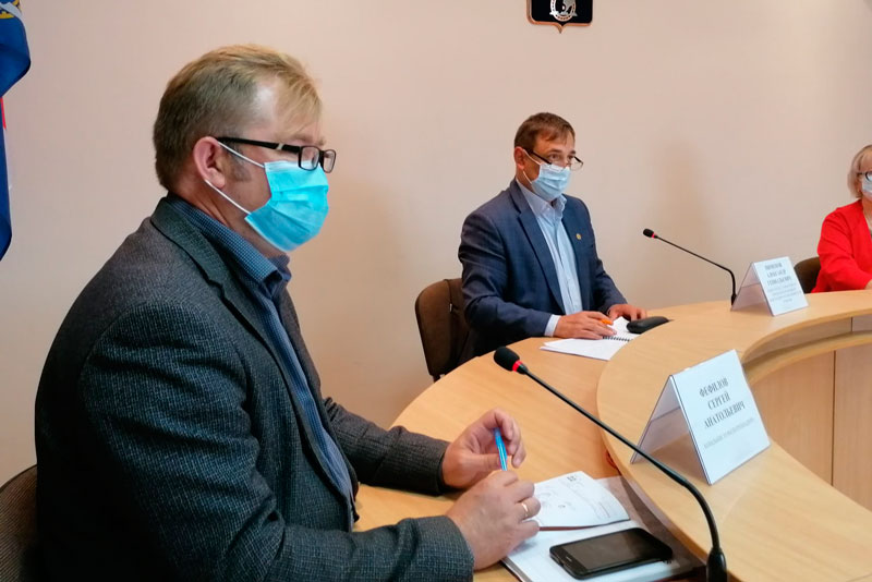 В Роспотребнадзоре заявили: в Каменске-Уральском и районе новых случаев коронавируса за сутки не выявлено. Под наблюдением 573 человека