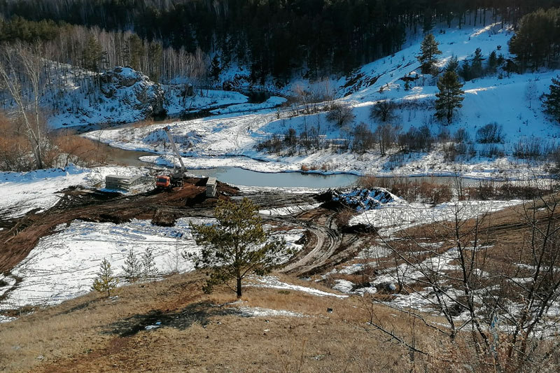 «Мечты сбываются». У будущей каменской горнолыжки начались работы по замене старого моста - монтаж новых конструкций в разгаре!