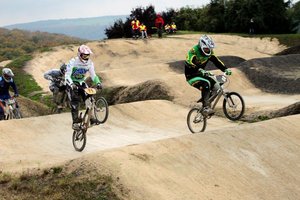 На мототрассе «Юность» соберут всех жителей Каменска-Уральского, кто любит крутить педали — велокросс возможен только на личных байках!