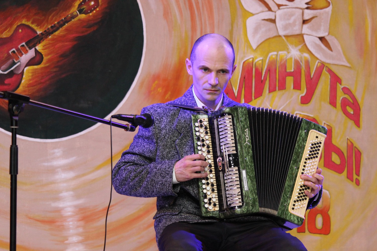 Творчество за колючей проволокой. Песня на украинском языке стала победителем конкурса «Минута Славы» в колонии Каменска-Уральского