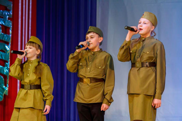 Синарские трубники почтили «своих» защитников — участников Великой Отечественной, Афганской, Чеченской и даже Боснийской войн...