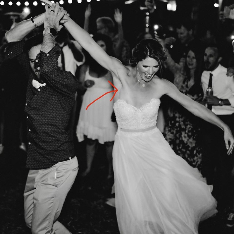 Невеста обнаружила у себя рак благодаря фото со свадьбы