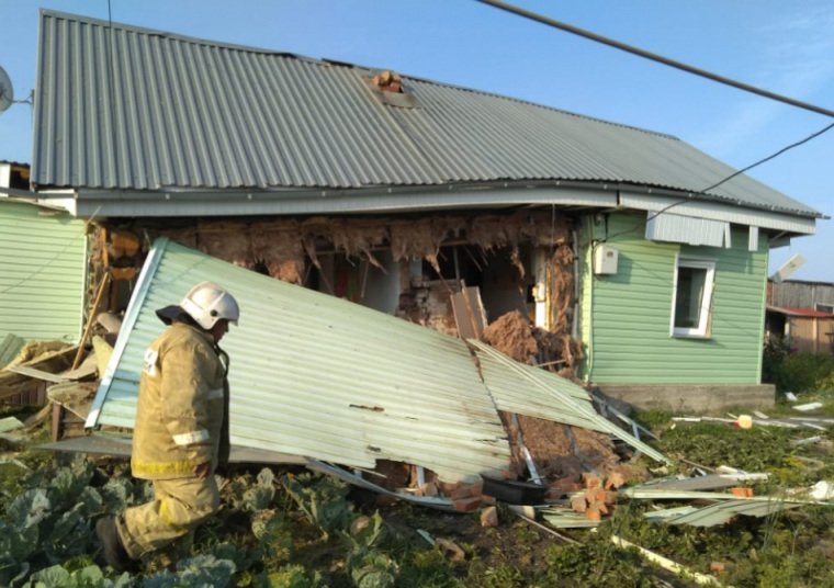 В жилом доме на Урале взорвался газ. Есть пострадавшие. ФОТО, ВИДЕО