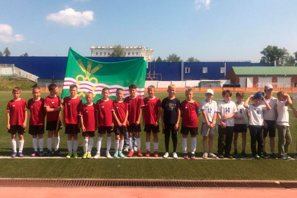 Футболисты Каменского района одержали победу на турнире «Кубок дружбы и социального партнерства» в Краснотурьинске