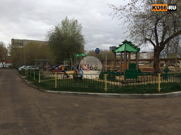 После игры на детской площадке в Каменске мальчик оказался в больнице. Мать: «Когда ему зашивали палец, он ревел, и я ревела, это страшно»