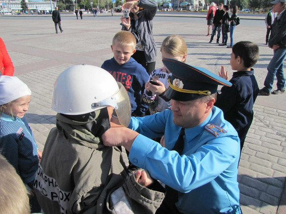 Потомственный спасатель Евгений Бычков покинул 63 отряд федеральной противопожарной службы Каменска-Уральского