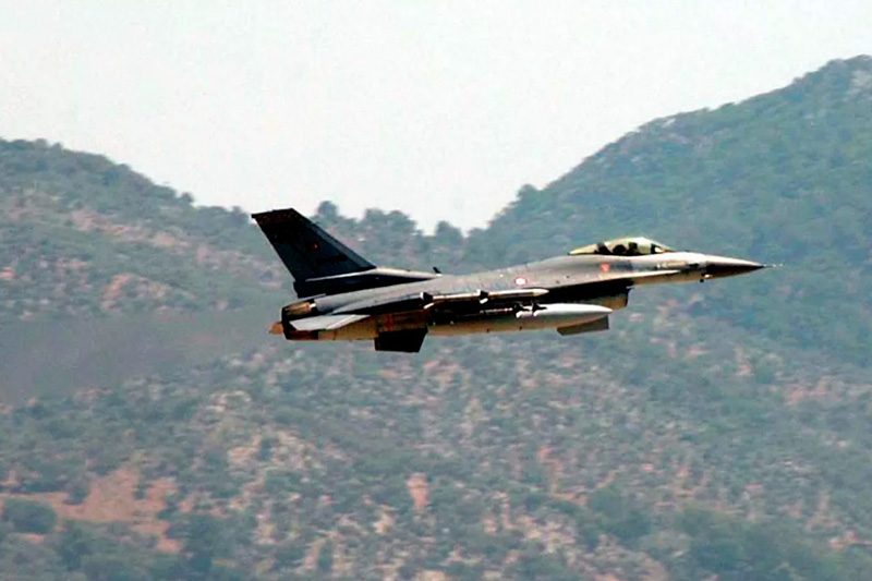 Турецкий истребитель сбил Су-25 ВВС Армении