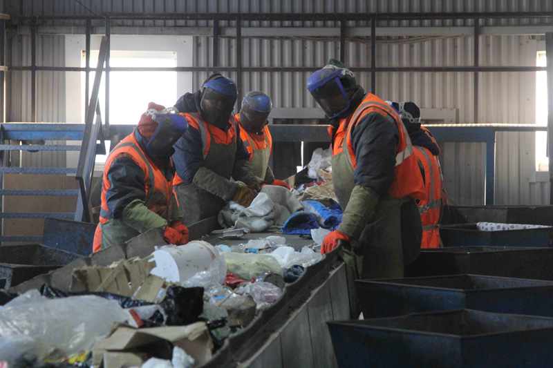 Опыт Каменска-Уральского по сбору и сортировке мусора рекомендовали перенять другим городам области в рамках нацпроекта «Экология»