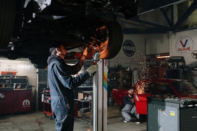 Дефицит запчастей и подорожание: что происходит на российском авторынке Дефицит запчастей и подорожание: что происходит на российском авторынке