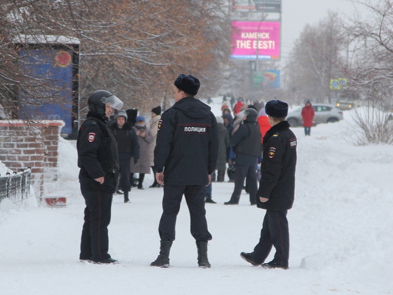 В Каменске-Уральском усилят меры безопасности в новогодние праздники | Городские службы Каменска-Уральского готовы к работе в праздники