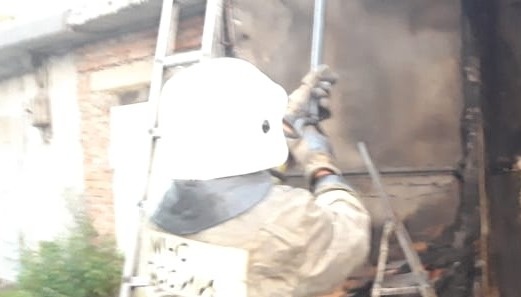 Накануне в Каменске-Уральском загорелся гаражный бокс