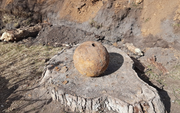 Историческая находка! В Каменске-Уральском нашли пушечное ядро