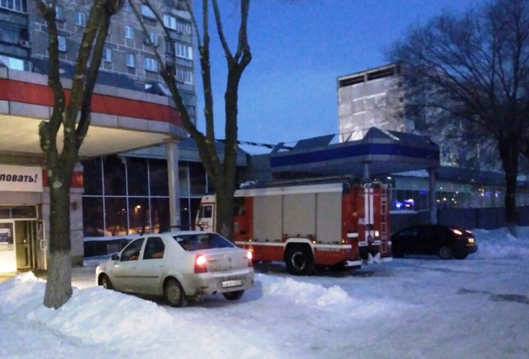 Жильцов обрушившегося дома в Магнитогорске вновь эвакуировали. ФОТО