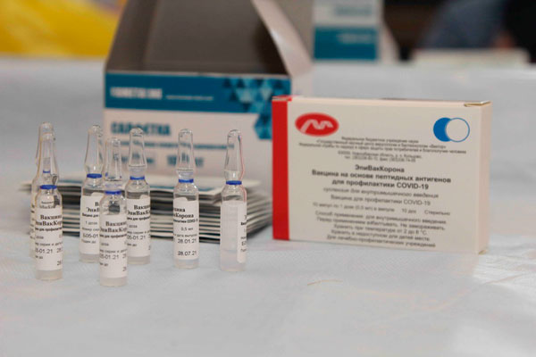 В эти выходные в Каменске-Уральском можно поставить прививку в торговом центре и ДК. Рассказываем, где, когда и что от Вас понадобится